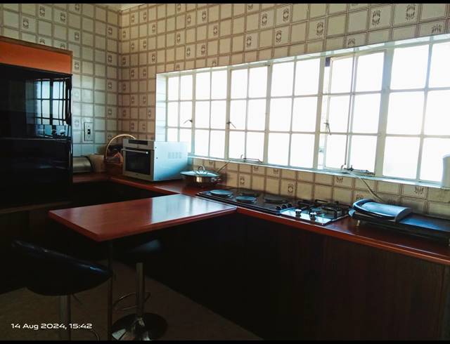 4 BEDROOM HOUSE FOR SALE IN JAMESON PARK